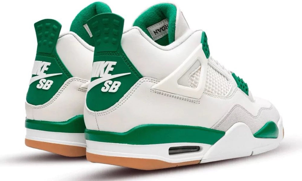 Air Jordan 4 "Retro Pine Green"
