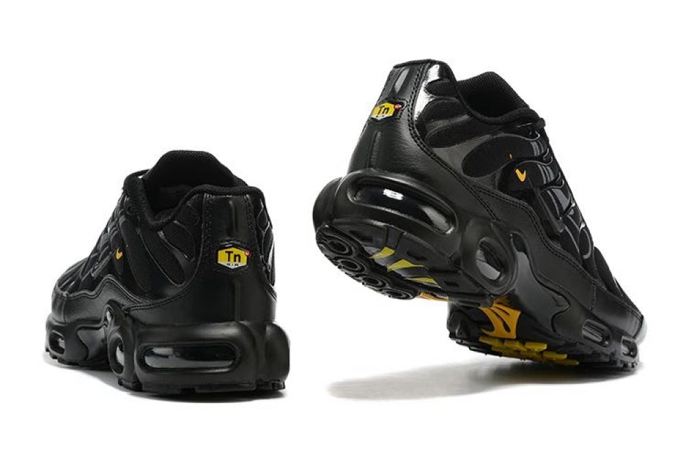 Air Max TN Plus "Giant Swoosh"