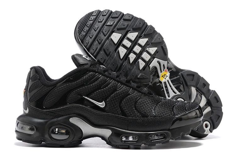 Air Max TN Plus "Metallic Swoosh"